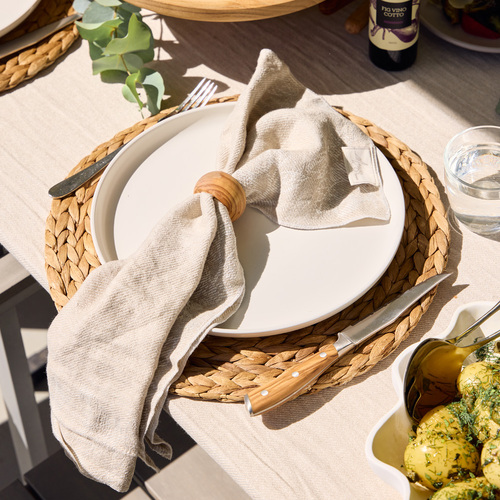Maggie Living: French Linen Tablecloth With Jacquard Detailing