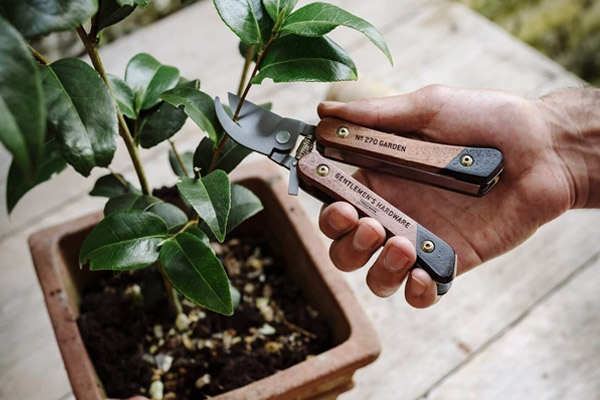 Gardening Gifts In Time For Spring