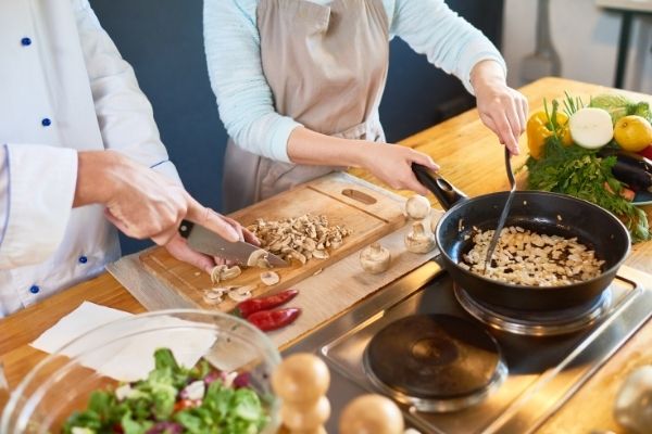 How To Improve Your Cooking Skills From The Comfort Of Your Own Kitchen