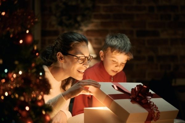 10 Cheap Ways to Splurge On Your Loved Ones This Festive Season