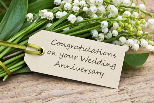 Sending Happy Anniversary Wishes To A Couple