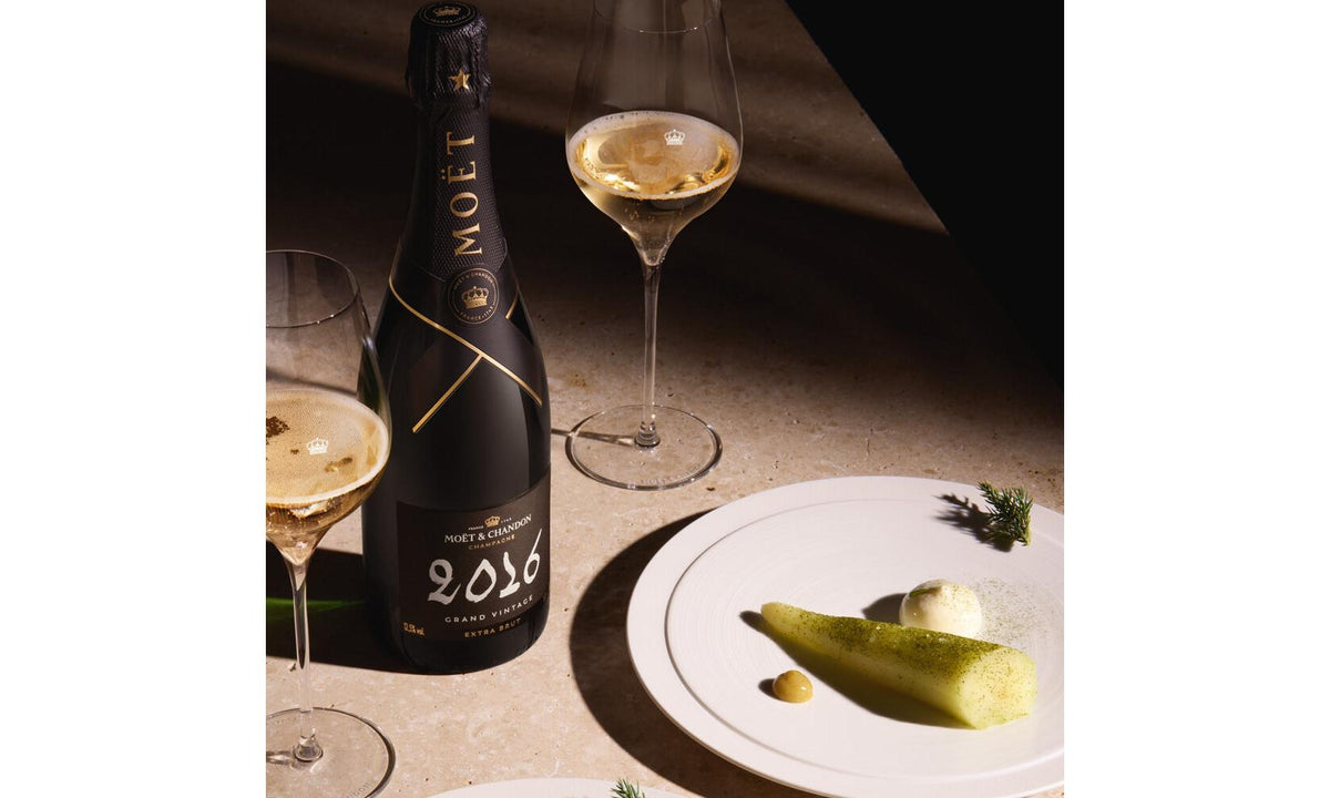 Moet 2016 Grand Vintage Champagne in Gift Box